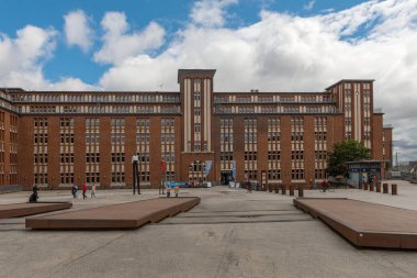 HAMBURG, GERMANY-10 Temmuz 2020: Hamburg, Almanya şehir merkezindeki merkez kütüphane
