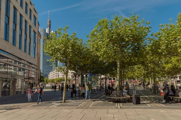 Frankfurt Main Germany September 2020 Unknown People Walk Zeil Shopping — Stock Photo, Image