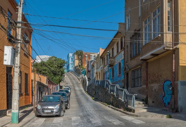 Valparaiso Kinderfebruari 2020 Kleine Straat Met Oude Gevels Het Historische — Stockfoto