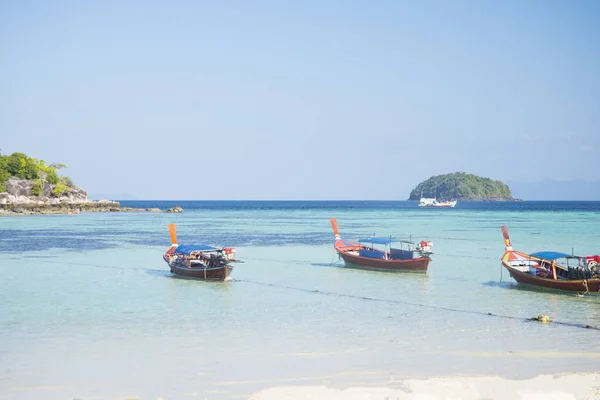 Mar Andamão Com Céu Azul Viajar Tailândia — Fotografia de Stock