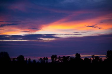 Güzel gün batımı doğa arka kapatmak.