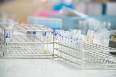 Bulanık tüp Beyaz laboratuar kavram.