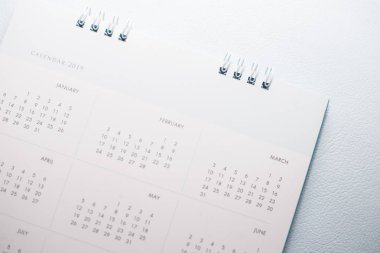 Beyaz sesi bulanık beyaz takvimde. 2019 kavramı planlama.