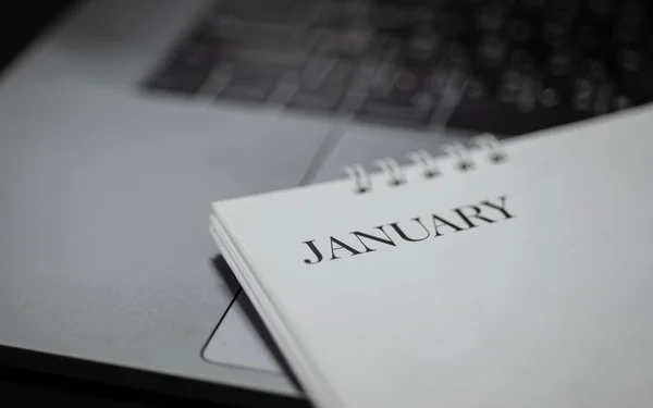 Cerrar calendario tono blanco y negro . — Foto de Stock