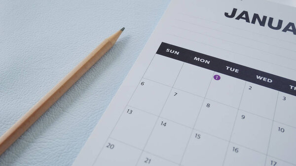 Закрыть страницу белого календаря в концепции планирования
.