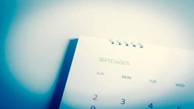Planlama konseptinde mavi takvim Septem ber.
