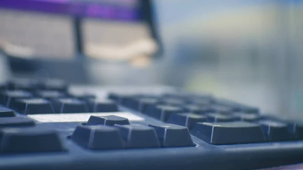 Teclado Blured en tono azul . —  Fotos de Stock