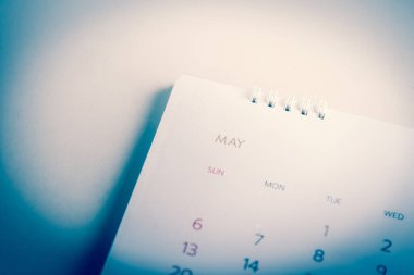 Planlamada bulanık mavi takvim.