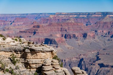 Arizona 'daki Grand Canyon Ulusal Parkı' ndaki ünlü Mather Point 'in güzel manzarası.