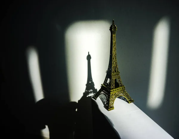 Miniature Design Eiffel Tower Its Shadow Wall Concept Design Can — Stock Photo, Image