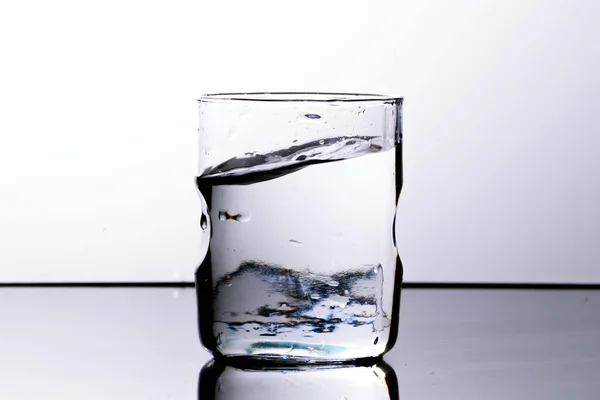 Water Glass Curved Upper Surface Splash White Background — Stock Photo, Image