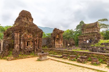 Oğlum / Vietnam - 07 Mart 2019: Vietnam 'daki antik Hint tapınakları Hoi An ve Da Nang şehirleri yakınlarındaki Champa kültürü.