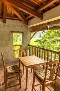 Tam Coc, Ninh Binh, Vietnam 'da bir tatil beldesinde..