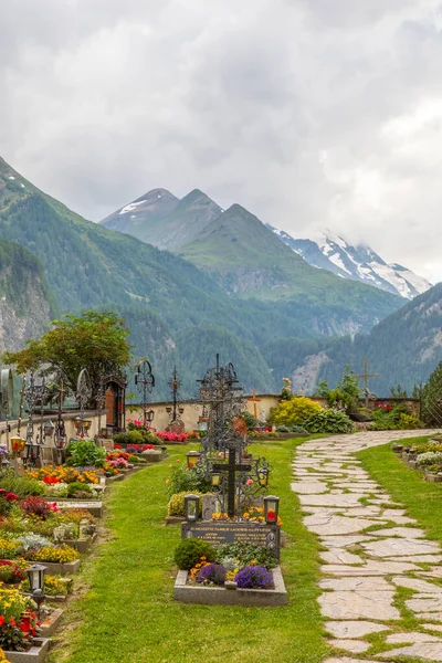 Heiligenblut Αυστρία Ιουλίου 2019 Νεκροταφείο Τις Άλπεις Στο Πίσω Μέρος — Φωτογραφία Αρχείου