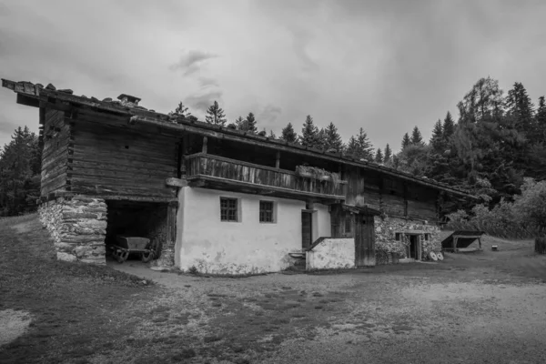 Autentyczny Dom Rustykalny Kramsach Austria — Zdjęcie stockowe