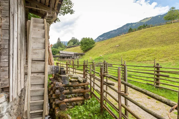 Rueda Carro Molino Agua Paisaje Impresionante Kramsach Austria — Foto de Stock