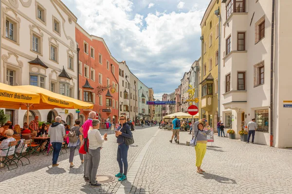Rattenberg / Avusturya - 06 Ağustos 2019: Rattenberg Ortaçağ Caddesi.