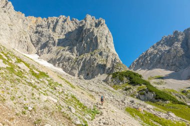 Ellmauer Tor 'da yürüyüş, Wilder Kaiser, Ellmau, Avusturya.