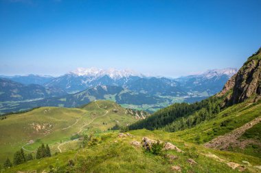 Fieberbrunn, Tyrol, Avusturya 'daki Wilder Kaiser' in muhteşem alp manzarası.