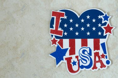 4 Temmuz Bağımsızlık Günü 'nü kutlamak, Başkan' ın Anma Günü, İşçi ve Gaziler Günü, Büyük Amerika. ABD bayrağının renginde ABD tabelasına bayılıyorum..