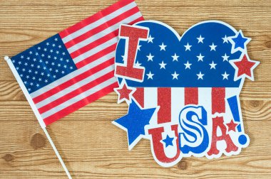 4 Temmuz Bağımsızlık Günü 'nü kutlamak, Başkan' ın Anma Günü, İşçi ve Gaziler Günü, Büyük Amerika. ABD bayrağının renginde ABD tabelasına bayılıyorum..