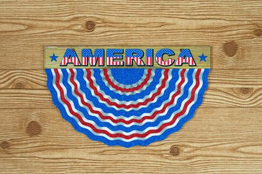 4 Temmuz Bağımsızlık Günü 'nü kutlamak, Başkan' ın Anma Günü, İşçi ve Gaziler Günü, Büyük Amerika. Amerika Birleşik Devletler bayrağının renklerini imzaladı..