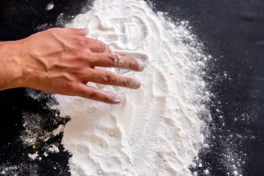 Mübarek 'i un ile yazan Müslüman bir adam