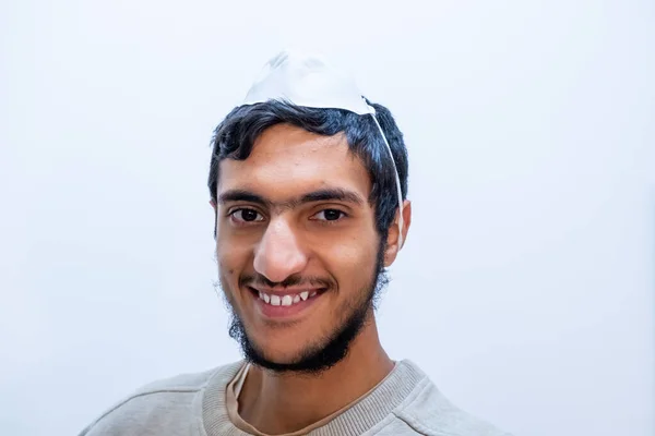 Árabe Muçulmano Homem Waering Máscara Para Proteger — Fotografia de Stock