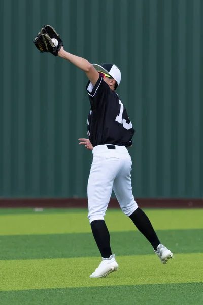 Jugador Béisbol Acción Durante Partido Béisbol — Foto de Stock