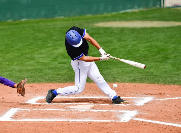 Giocatore Baseball Azione Durante Una Partita Baseball — Foto Stock