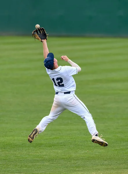 Basebollspelare Aktion Basebollmatch — Stockfoto