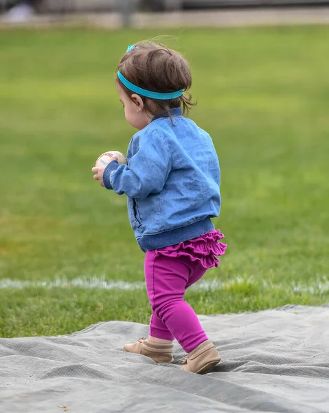 Cute Baby Girl Playing Baseball Bat Ball — Φωτογραφία Αρχείου