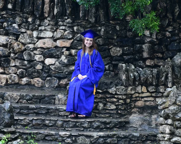 Jeune Lycée Féminin Senior Posant Pour Des Photos Senior Dans — Photo