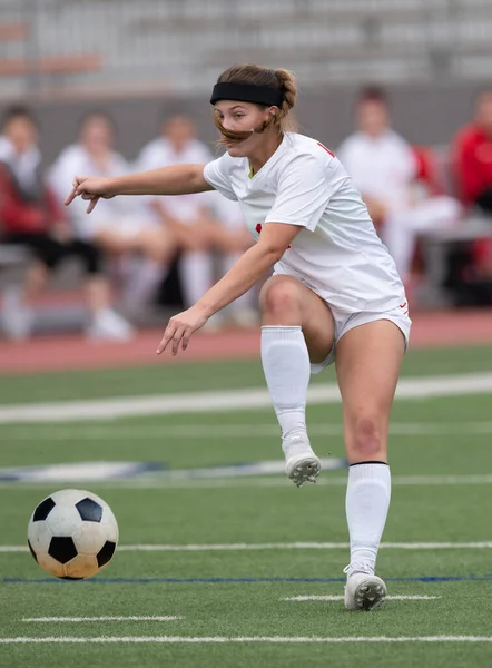 Young Attractive Athletic Girl Playing Soccer Game — Stock Photo, Image