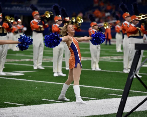 American Cheerleader Dancer Performing Football Game — Stock Photo, Image