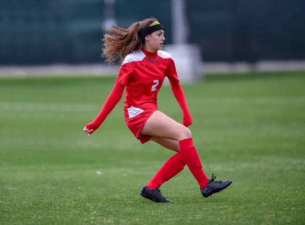 Giovane Ragazza Atletica Attraente Che Gioca Calcio Gioco — Foto Stock