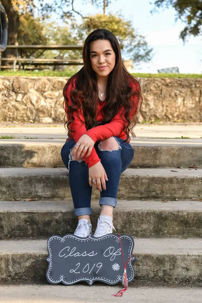 Jeune Lycée Féminin Senior Posant Pour Des Photos Senior Dans — Photo