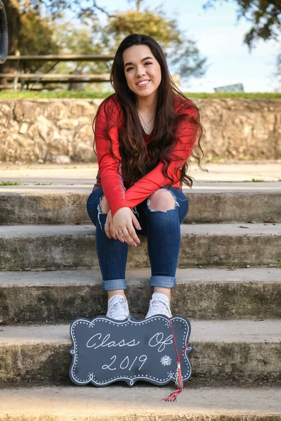 Jeune Lycée Féminin Senior Posant Pour Des Photos Senior Dans — Photo