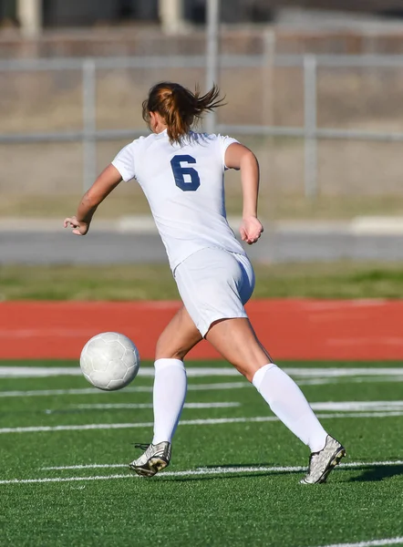 Ragazze Delle Scuole Superiori Competizione Una Partita Calcio — Foto Stock