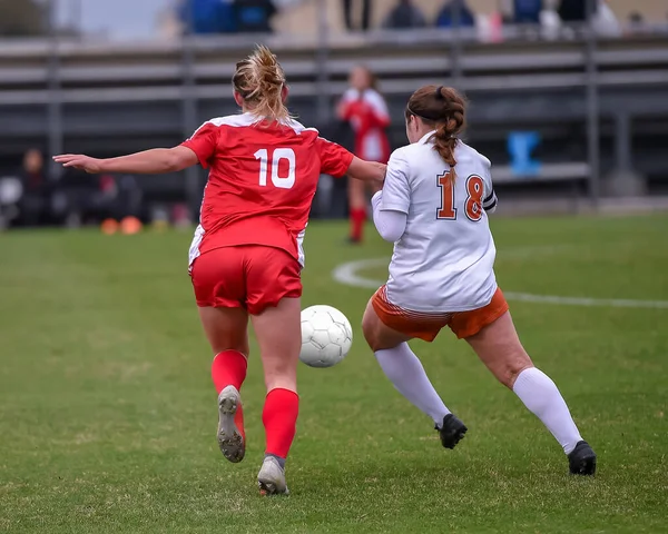 Ragazze Delle Scuole Superiori Competizione Una Partita Calcio — Foto Stock