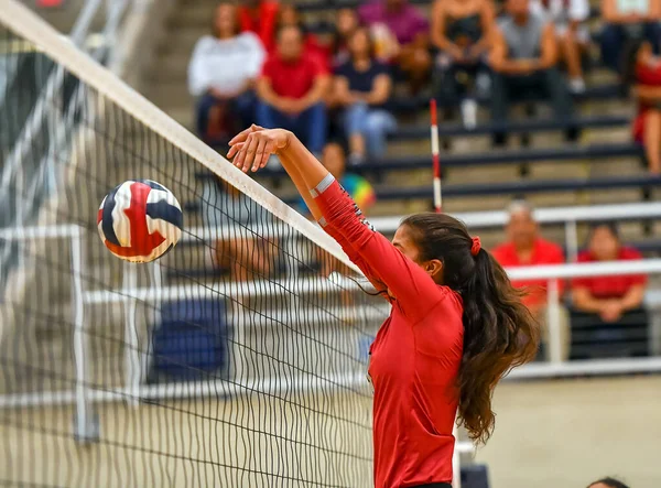 Young Girl Making Amazing Plays Volleyball Game — Stock Photo, Image