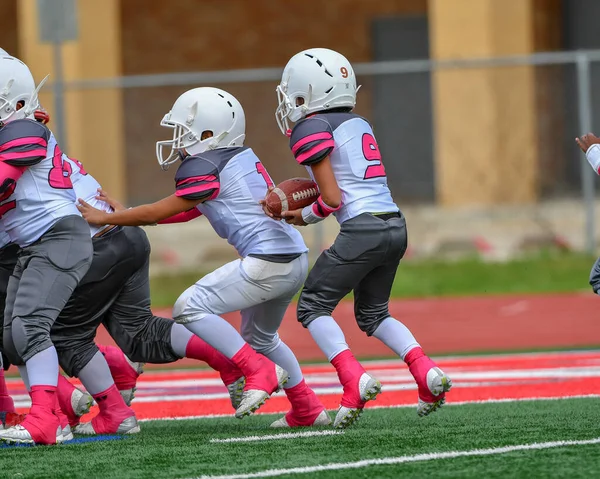 Jeunes Enfants Jouant Football Drapeau — Photo