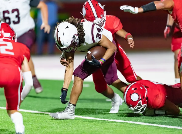 Athlètes Incroyables Faisant Grandes Captures Des Courses Pendant Match Football — Photo