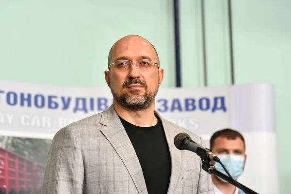 Poltava, Ukrayna - 28 Temmuz 2020: Uluslararası Ekonomi Forumunda Ukrayna Başbakanı Denys Shmyhal