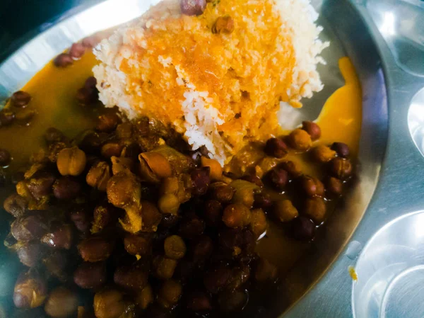 Kerala Tradicional Comida Puttu Kadala Caril Uma Chapa Aço Grama — Fotografia de Stock