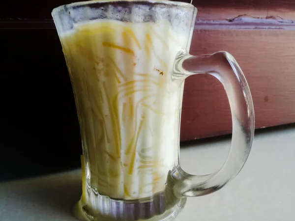 Onam Especial Vermicelli Payasam Hecho Leche Vaso Con Cuchara Desierto —  Fotos de Stock