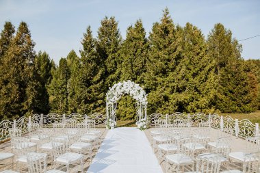 Düğün kemeri, düğün kapısı, çıkış kaydı