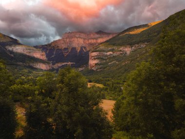 Ordesa Ulusal Park Ormanı