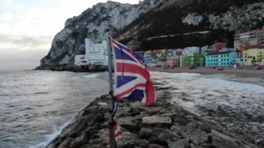 İber Yarımadası 'nın güneyindeki ünlü Cebelitarık Kayası, Uk
