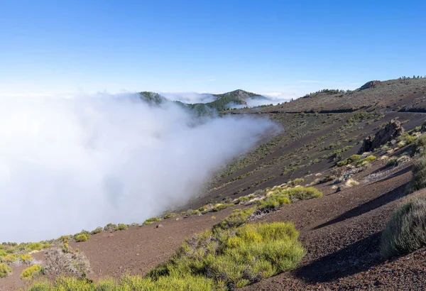Stigande Moln Bergsvägen Nationalparken Teneriffa Kanarieöarna Spanien — Stockfoto